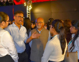 Incoming students interacting with Adesh Kokil, Lead SAP Consultant- TCS and Dr Vilas Pharande, Director MIBM
